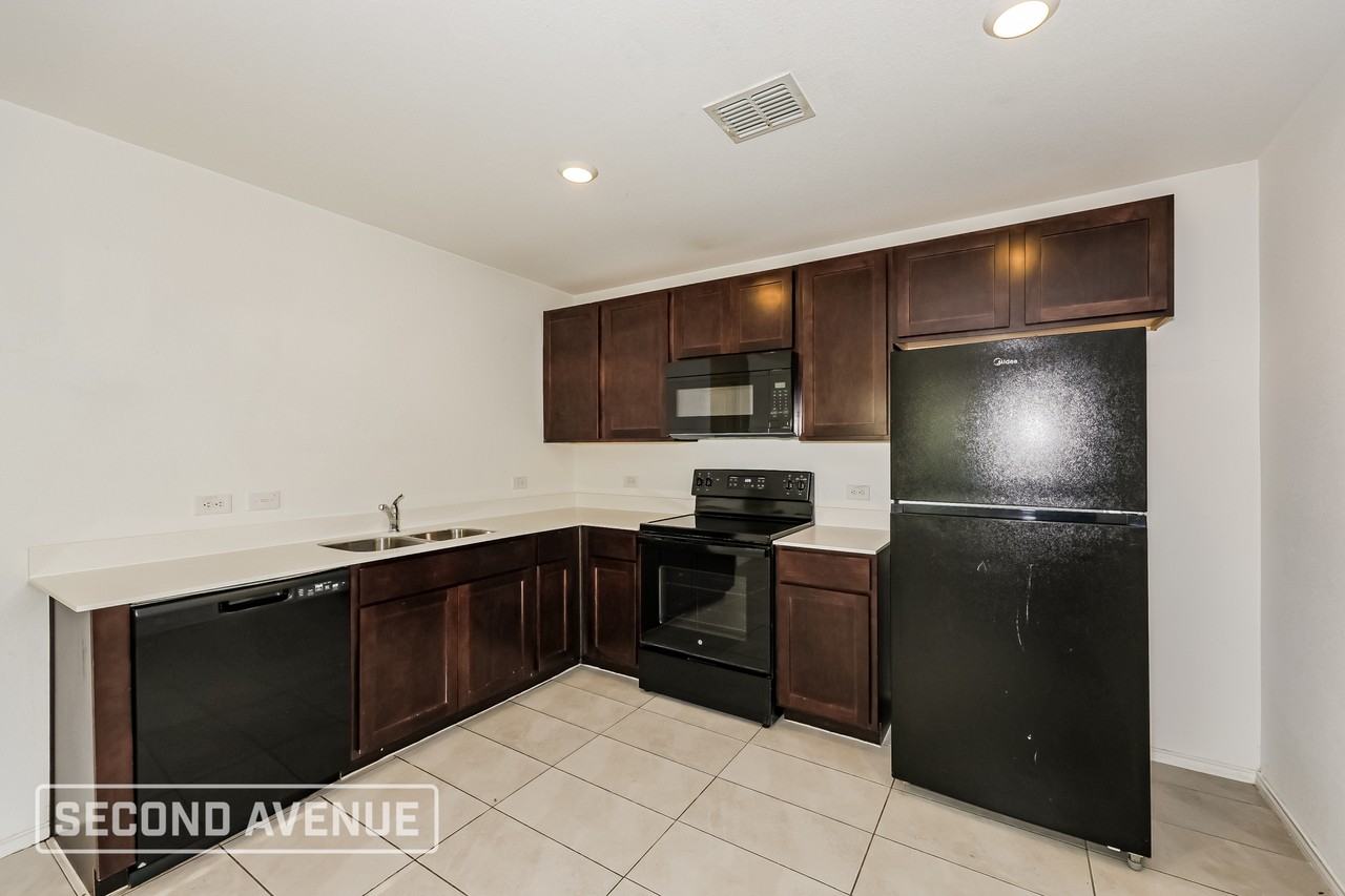8732 Texas Risinger Dr - Photo 3 of 21