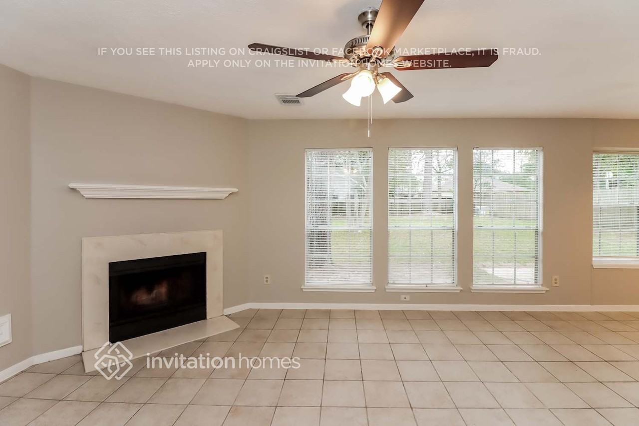 22230 Singleleaf Ln - Photo 2 of 15