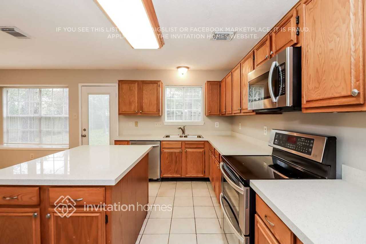 22230 Singleleaf Ln - Photo 6 of 15