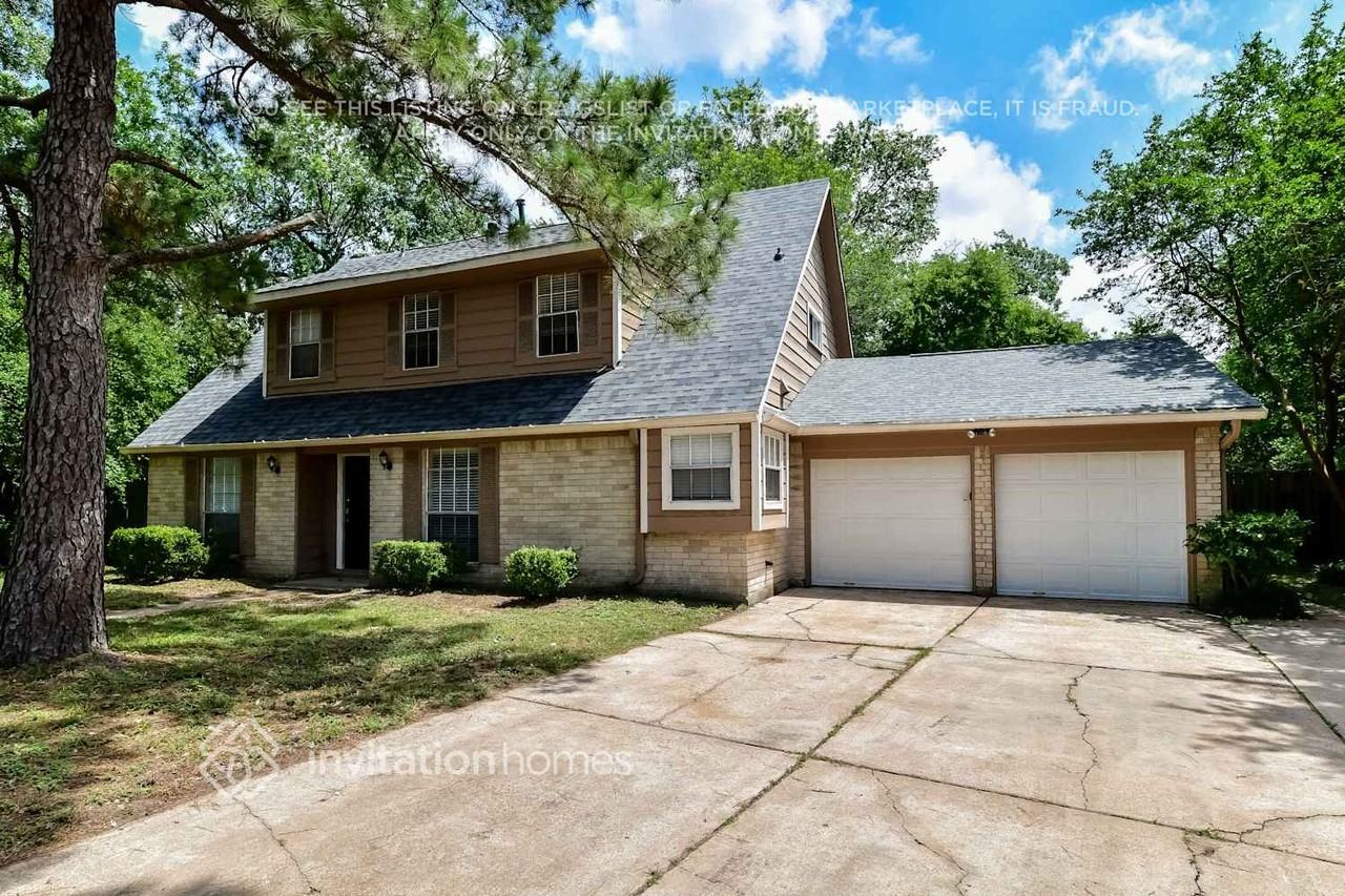 4311 Saratoga Dr - Photo 2 of 15