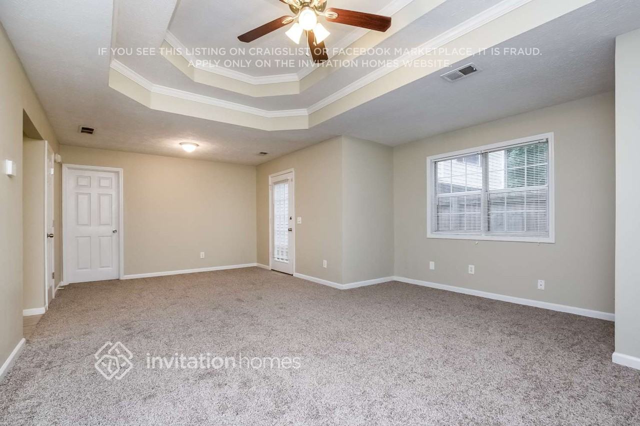 113 N Etowah Ln - Photo 4 of 17