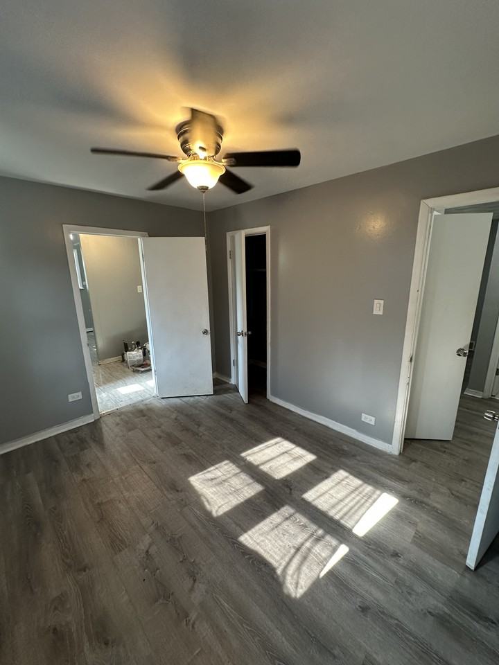 900 W Vermont Ave #1 - Photo 6 of 18