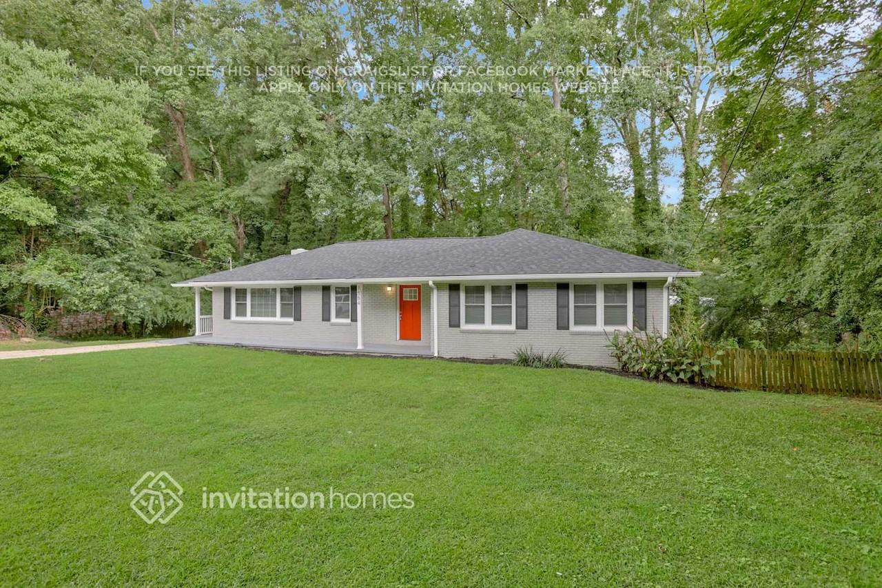 1554 N Columbia Pl - Photo 2 of 26