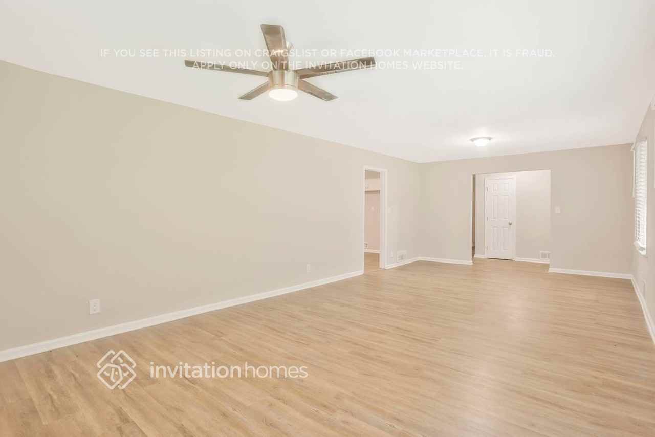 1554 N Columbia Pl - Photo 6 of 26