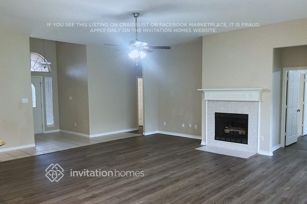 2105 Nugent Dr - Photo 2 of 13