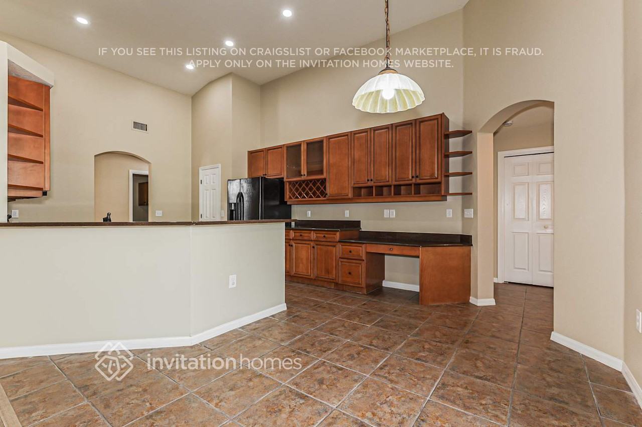 2313 Nesslewood Dr - Photo 6 of 17