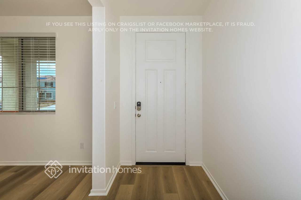 27155 Goldstone Dr - Photo 5 of 19