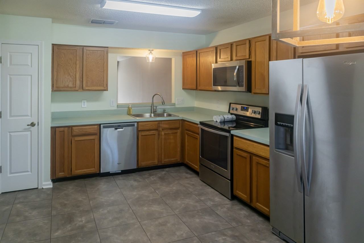 1714 Ashmore Green Dr #1 - Photo 3 of 26