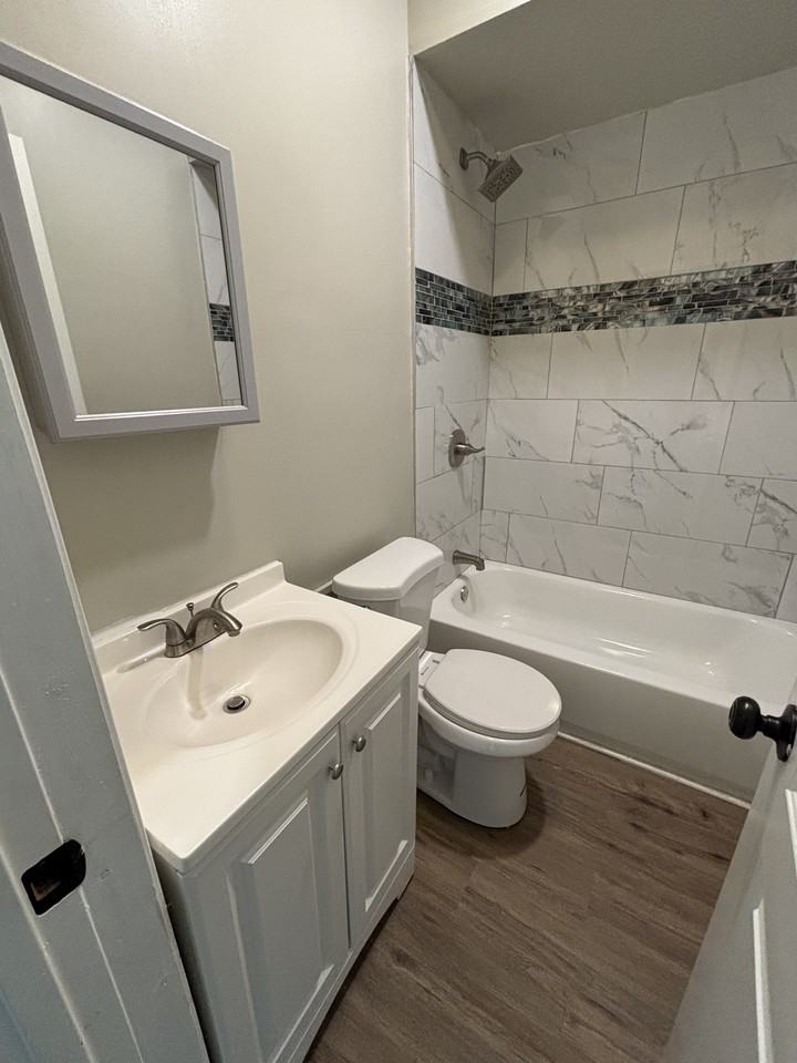 1238 Sherman St #1 - Photo 5 of 20
