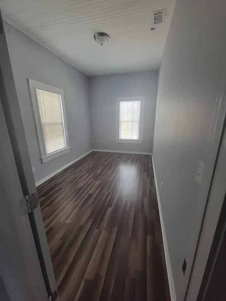 118 Addie St #1 - Photo 3 of 14