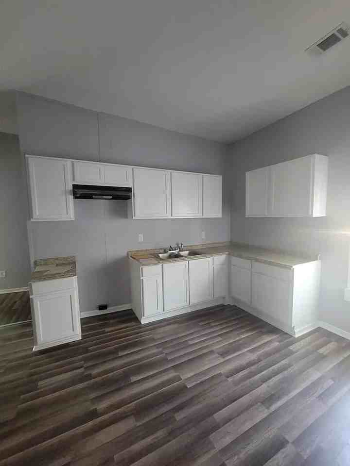 118 Addie St #1 - Photo 5 of 14