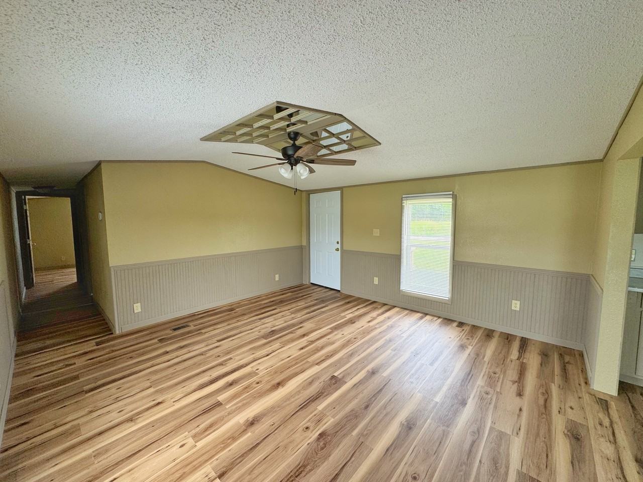 534 Se 650th Rd #5 - Photo 2 of 13
