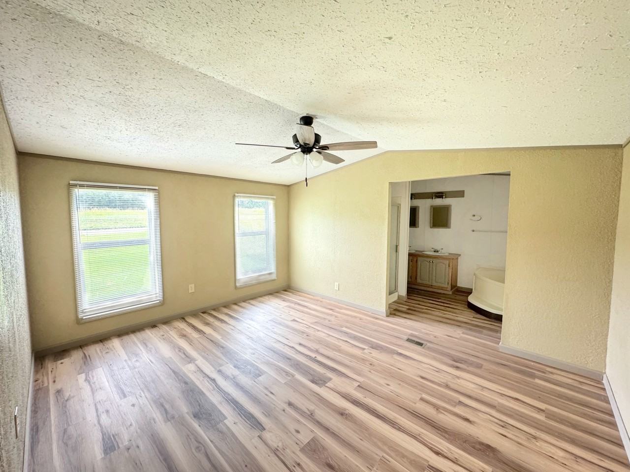 534 Se 650th Rd #5 - Photo 5 of 13