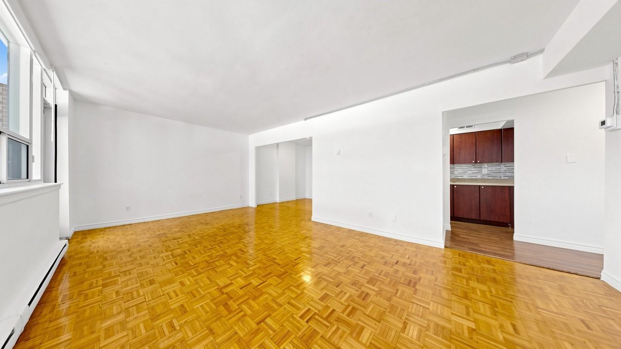 38-40 Lambton Avenue - Photo 3 of 27