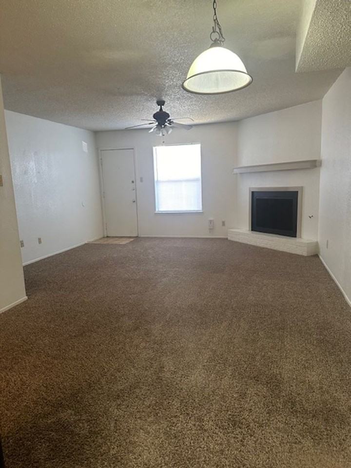 Las Colinas Apts. - Photo 7 of 35