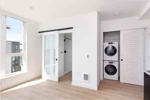featured image of 838 Ne 66th St