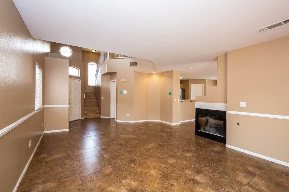 7537 Flat Rock St - Photo 5 of 17