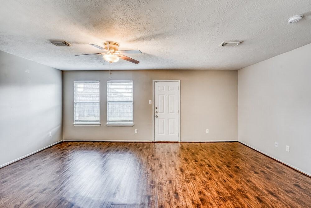 4931 Winding View Ln - Photo 4 of 16
