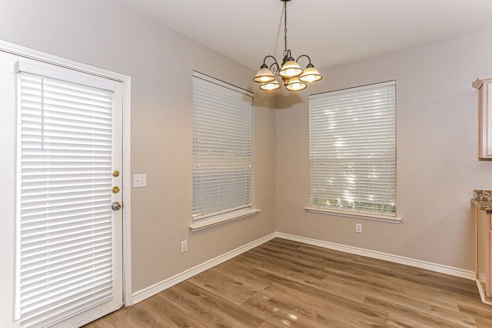 1630 Redwood Dr - Photo 6 of 17