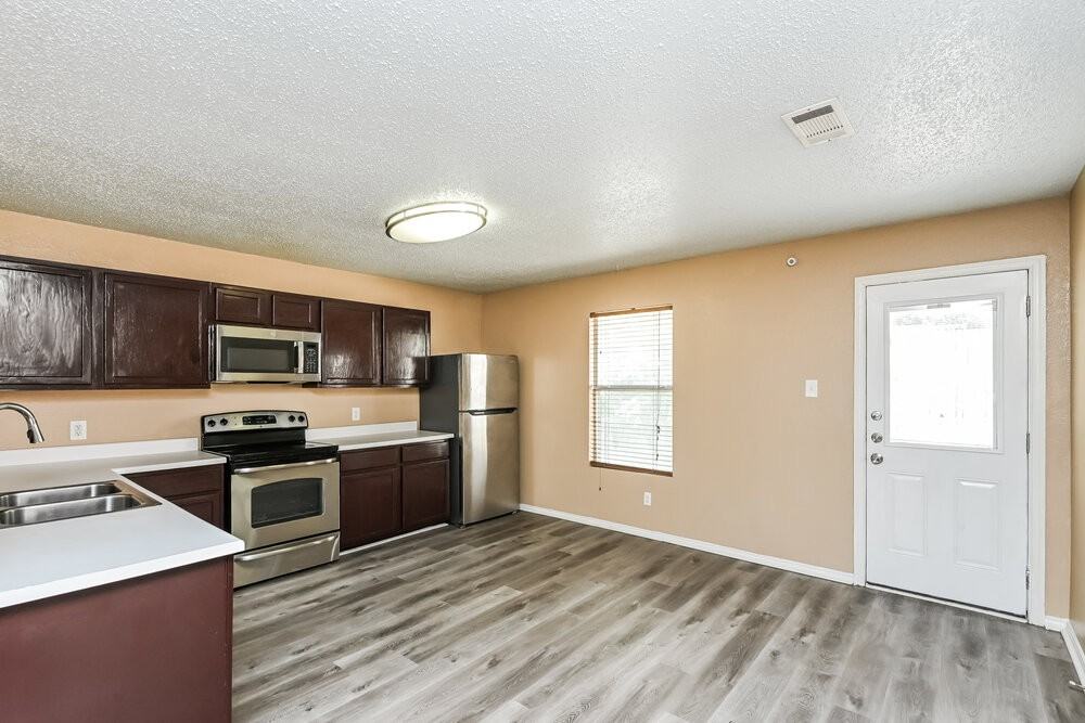 5213 Bedfordshire Dr - Photo 6 of 16