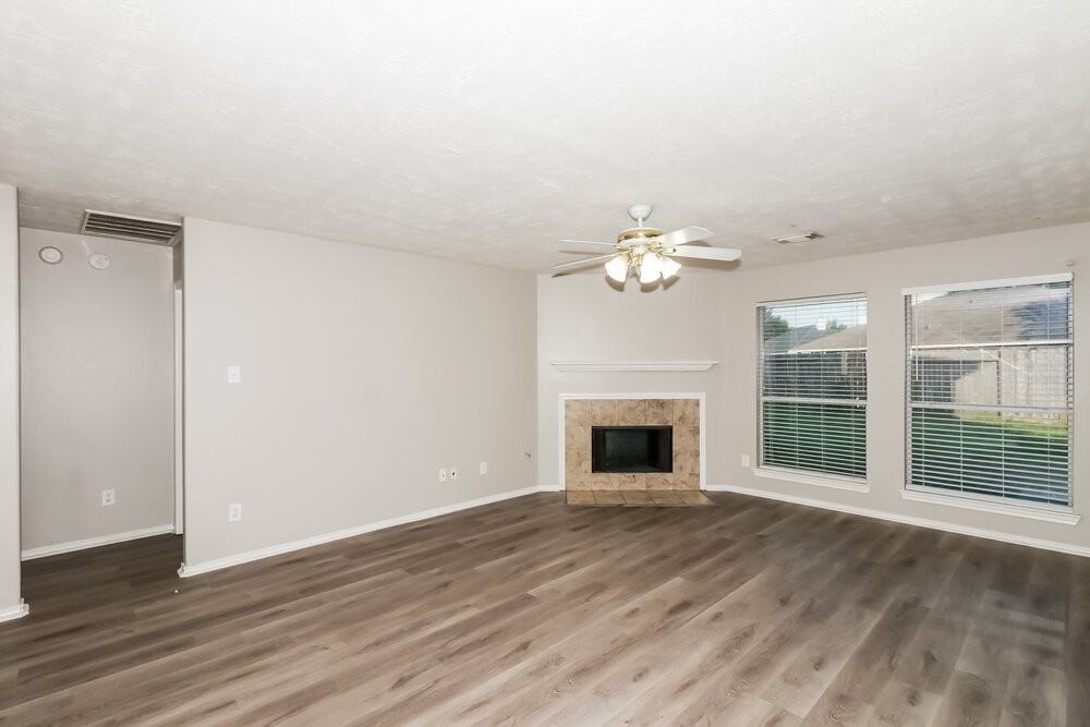 16707 Great Oaks Glen Dr - Photo 5 of 20