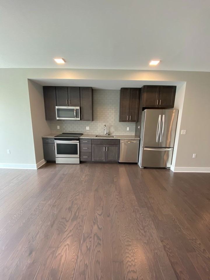 88 on Elm - Photo 2 of 37
