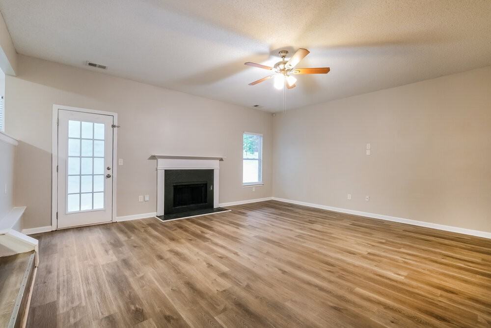 146 Edison Dr - Photo 6 of 17