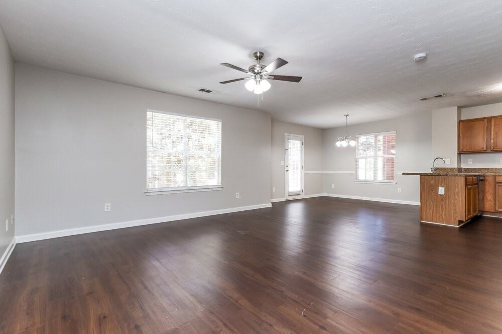1114 Dunaway Dr - Photo 4 of 17
