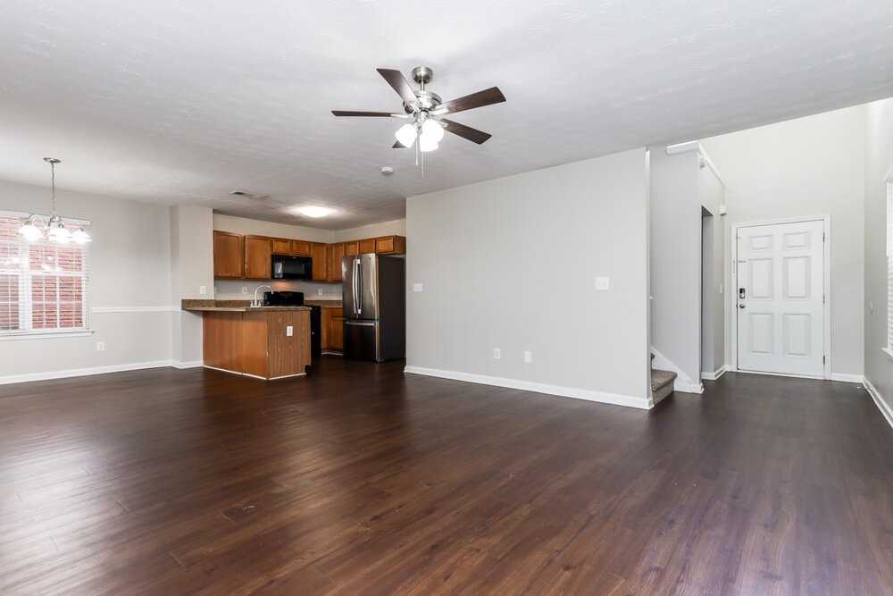 1114 Dunaway Dr - Photo 5 of 17
