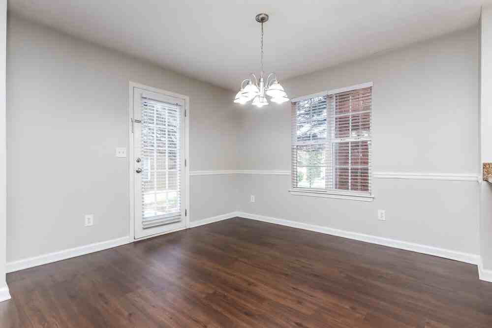 1114 Dunaway Dr - Photo 6 of 17