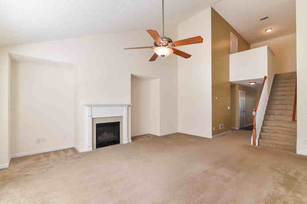 3856 Pine Village Pl - Photo 4 of 17