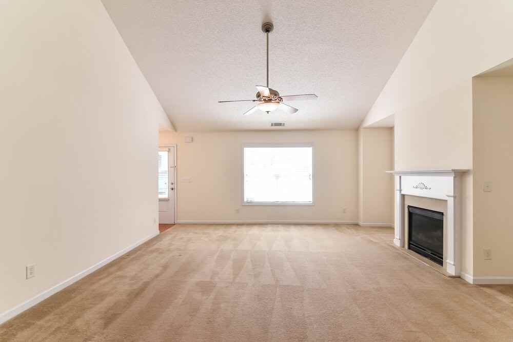 3856 Pine Village Pl - Photo 5 of 17