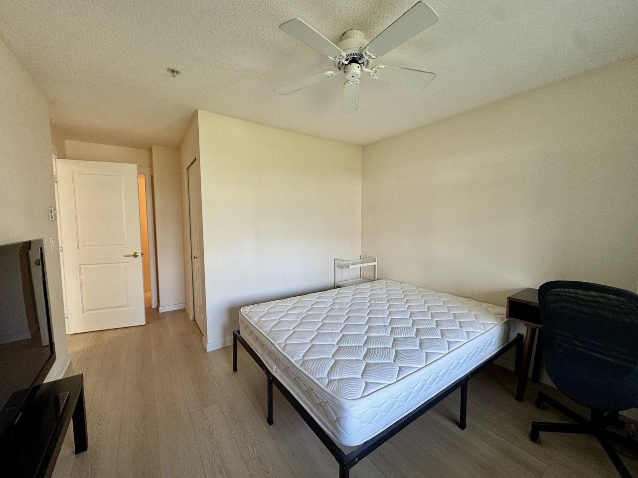 9288 Odlin Road #330 - Photo 7 of 13