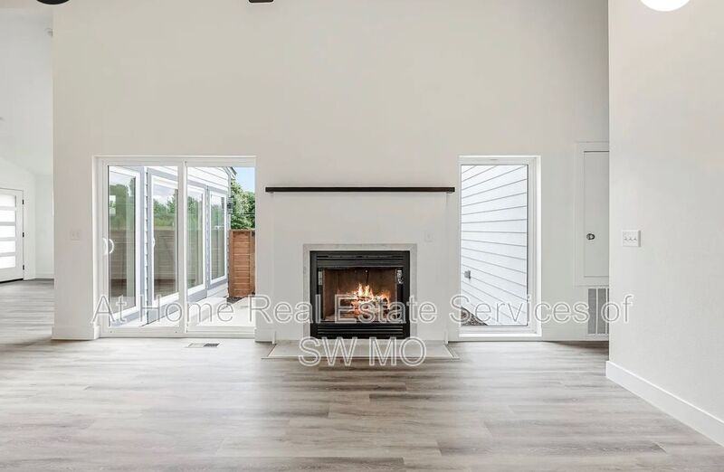 3481 W Moark St - Photo 5 of 14
