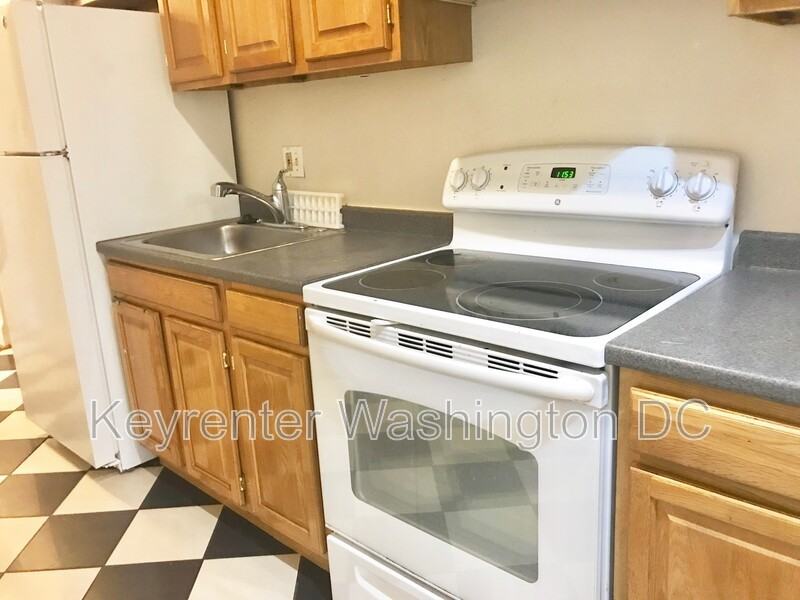1700 W Virginia Ave Ne - Photo 2 of 27