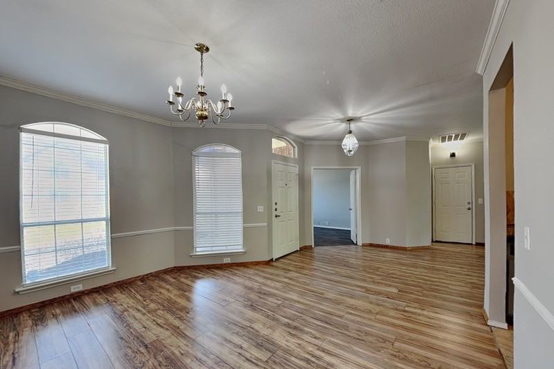 2815 Saint Maria Dr - Photo 2 of 19