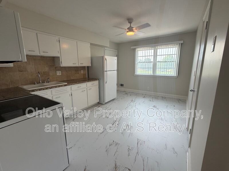 2910 Abigail Dr - Photo 3 of 8