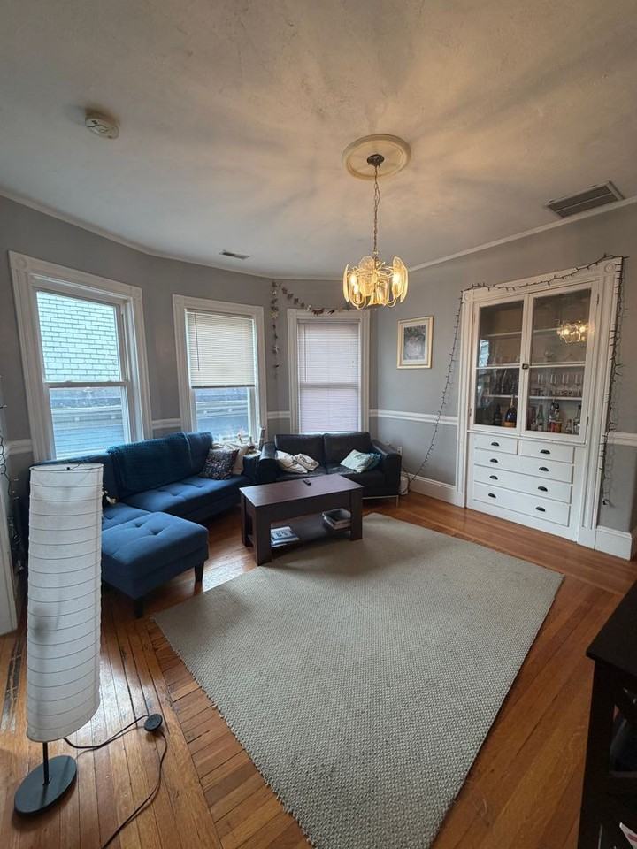122 Calumet St