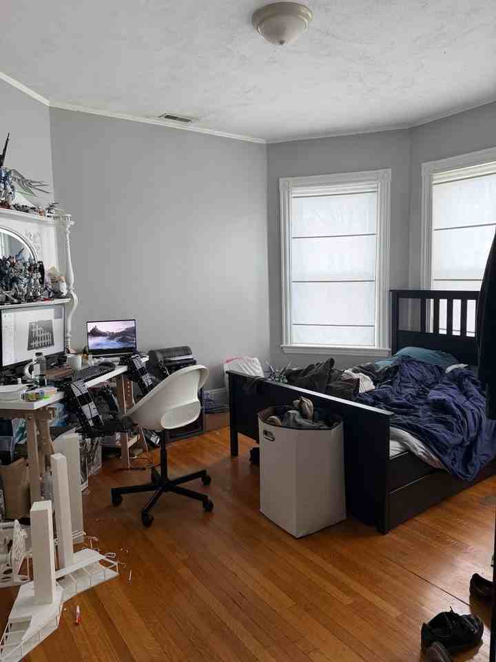122 Calumet St - Photo 7 of 13