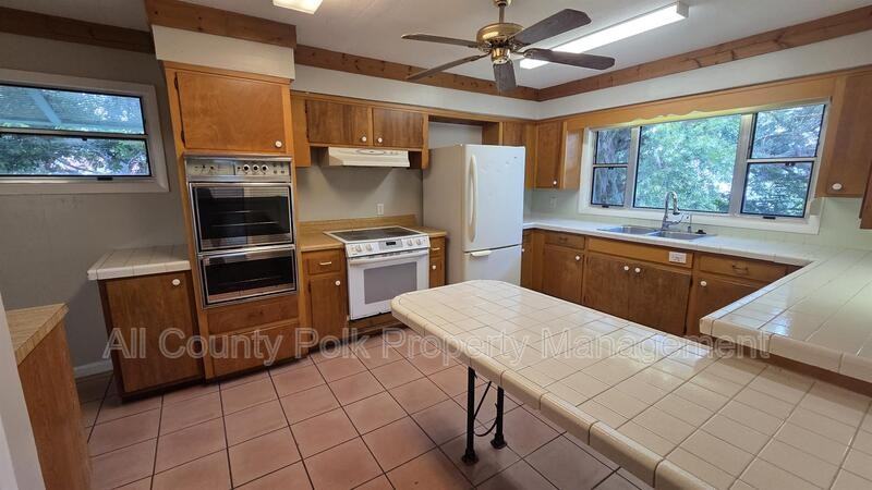205 Catherine Ave - Photo 5 of 27