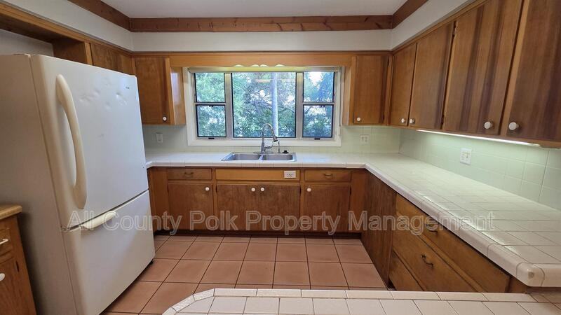 205 Catherine Ave - Photo 6 of 27