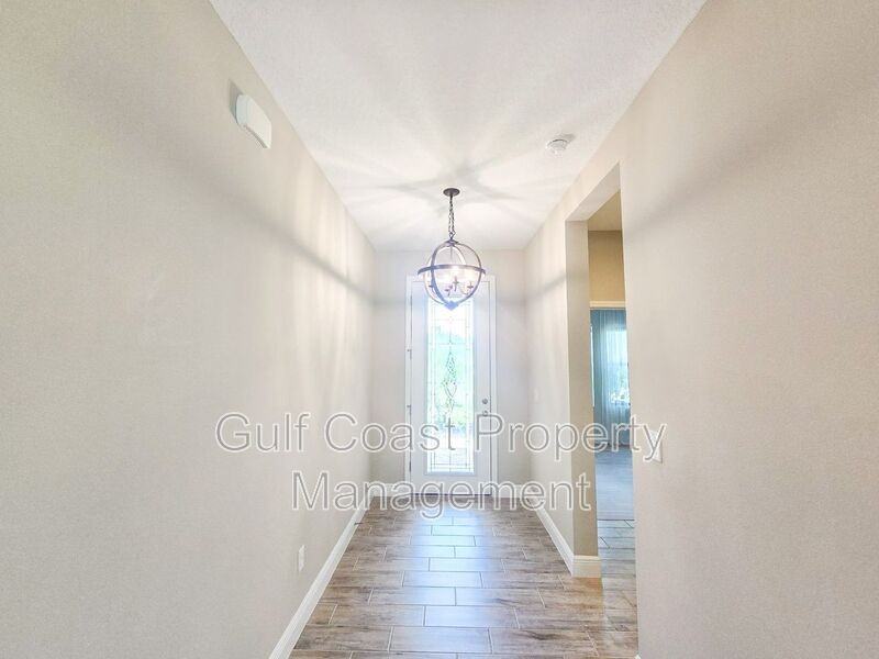 12664 Oak Hill Way - Photo 2 of 42