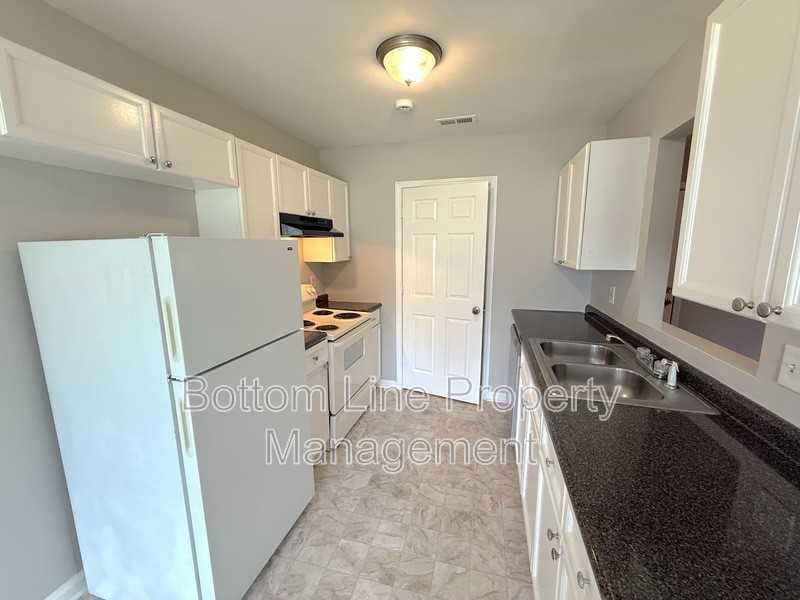 5503 Windy Valley Dr - Photo 5 of 16