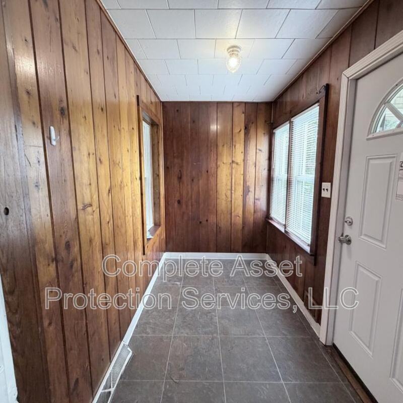 3716 Delaware St - Photo 2 of 14