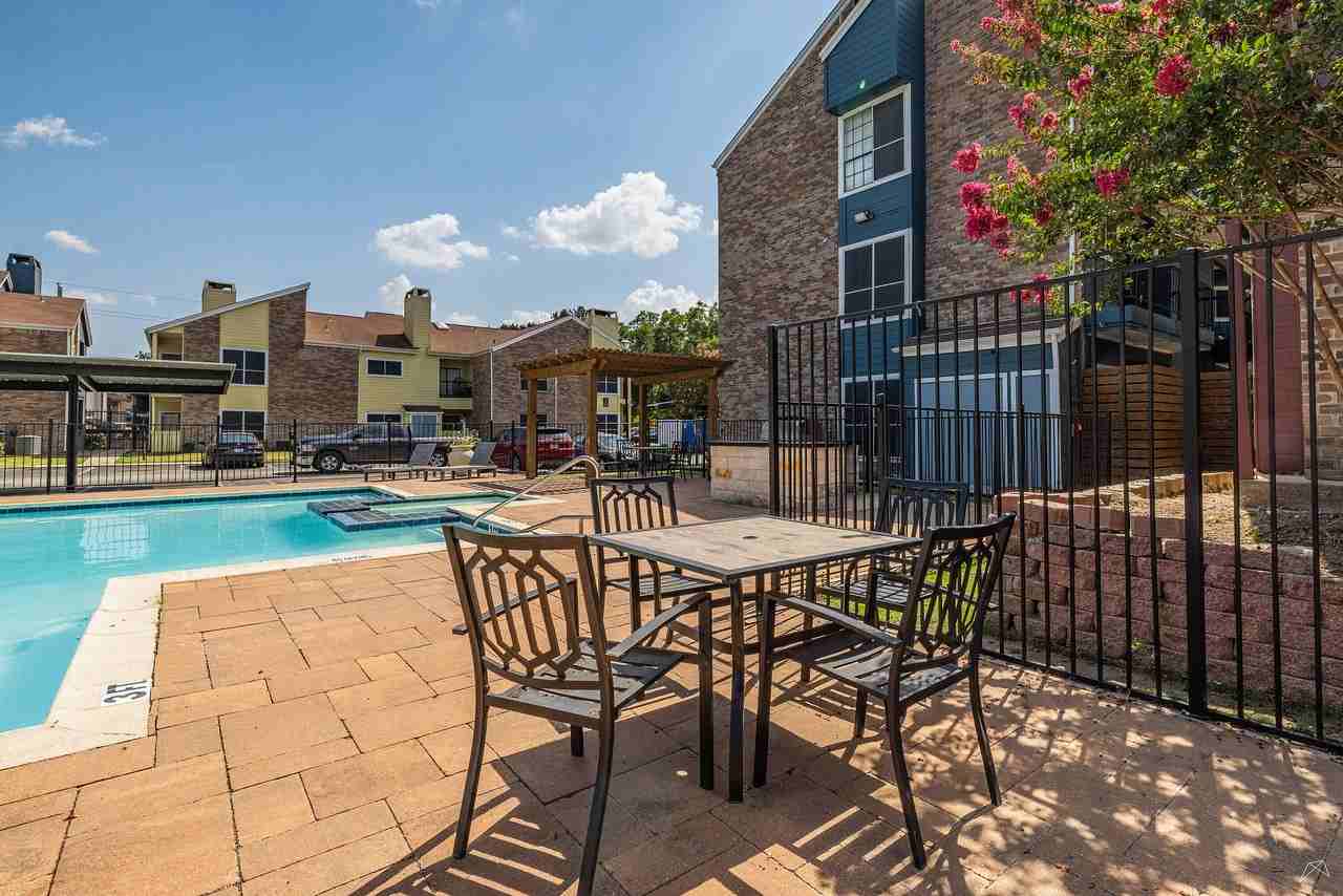 Prime at Lake Highlands - Photo 5 of 30