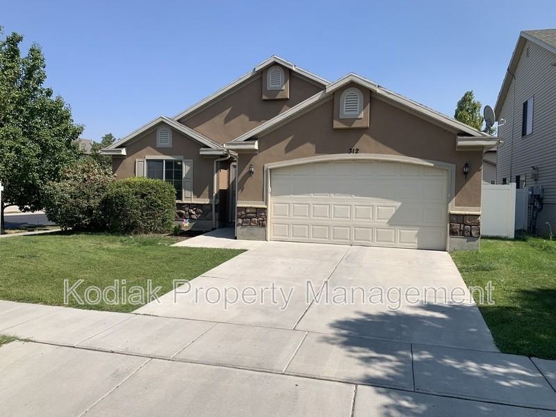 312 Greenwich Dr - Photo 5 of 50