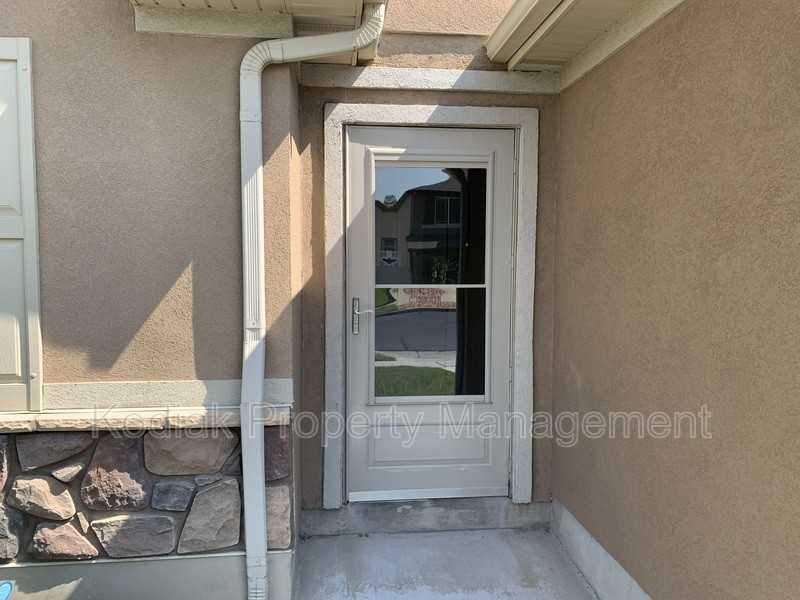 312 Greenwich Dr - Photo 7 of 50