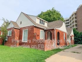 514 1/2 W Walnut St - Photo 1 of 1