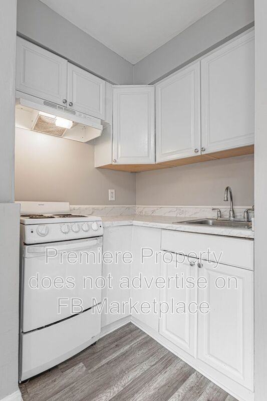 514 1/2 W Walnut St - Photo 6 of 11
