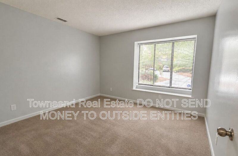 501 Cypress Trace Dr - Photo 2 of 20